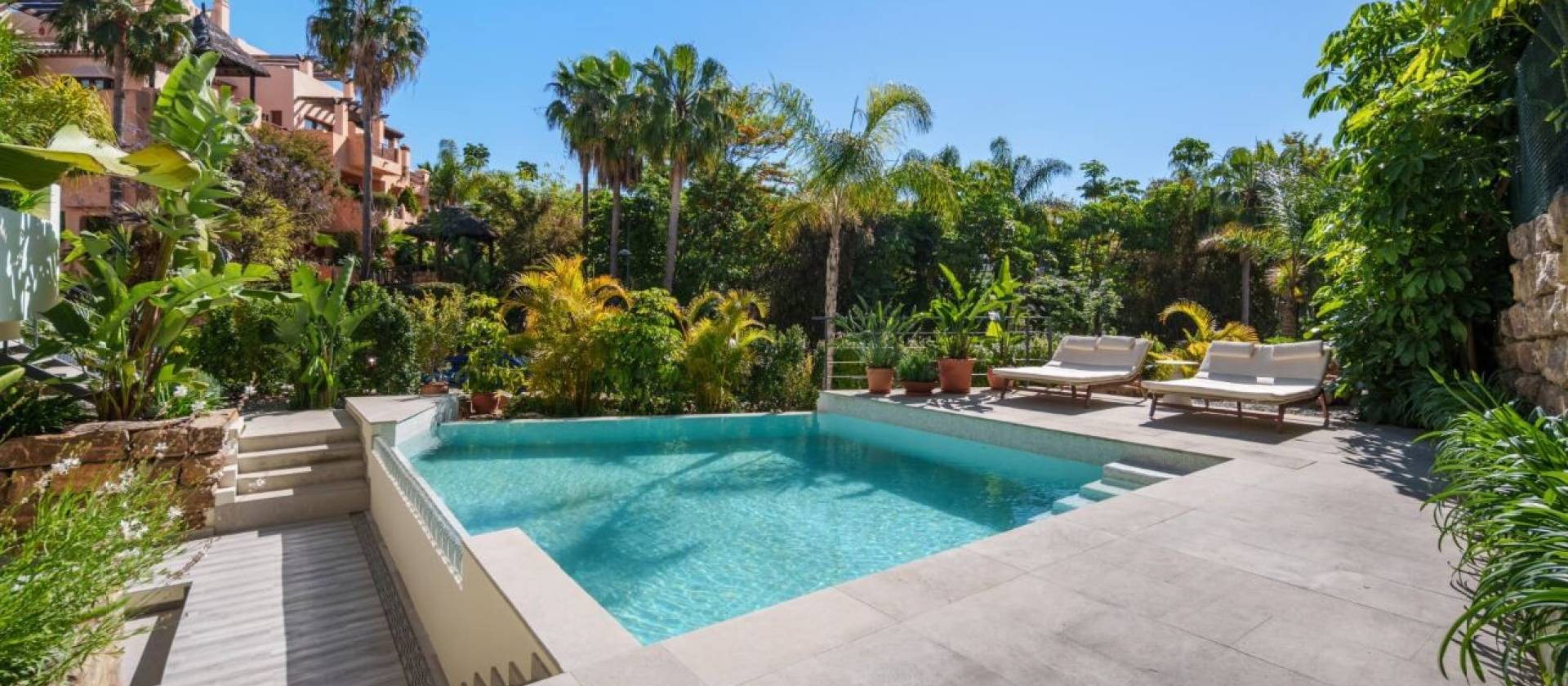 Nieuwbouw  - Villa -
Estepona - El Campanario
