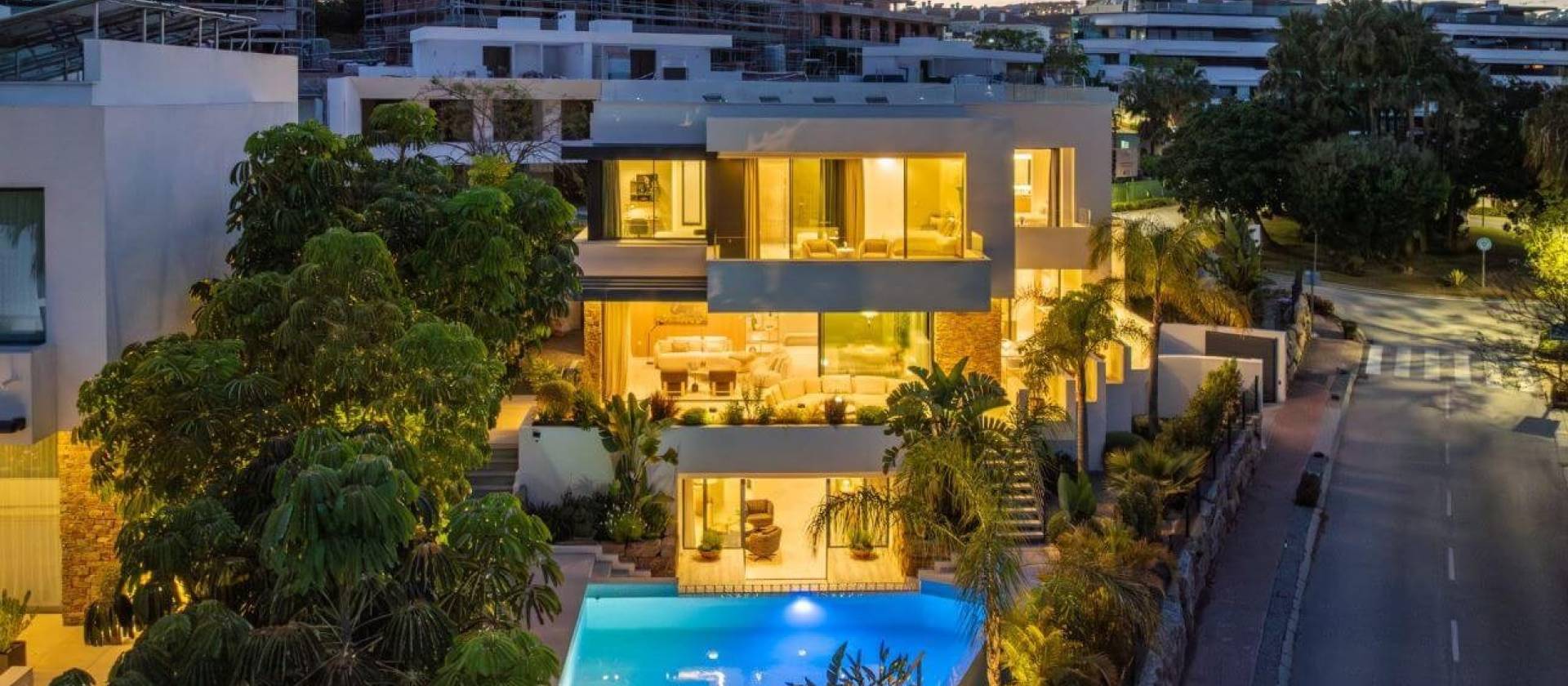 Nieuwbouw  - Villa -
Estepona - El Campanario