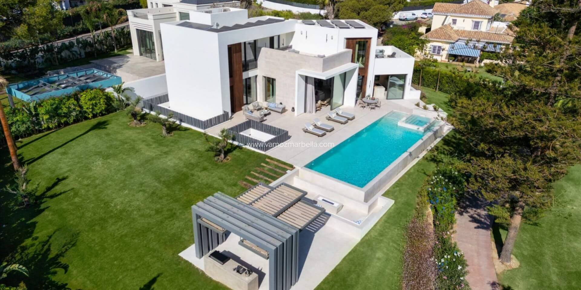 Nieuwbouw  - Villa -
Marbella - Nueva Andalucia