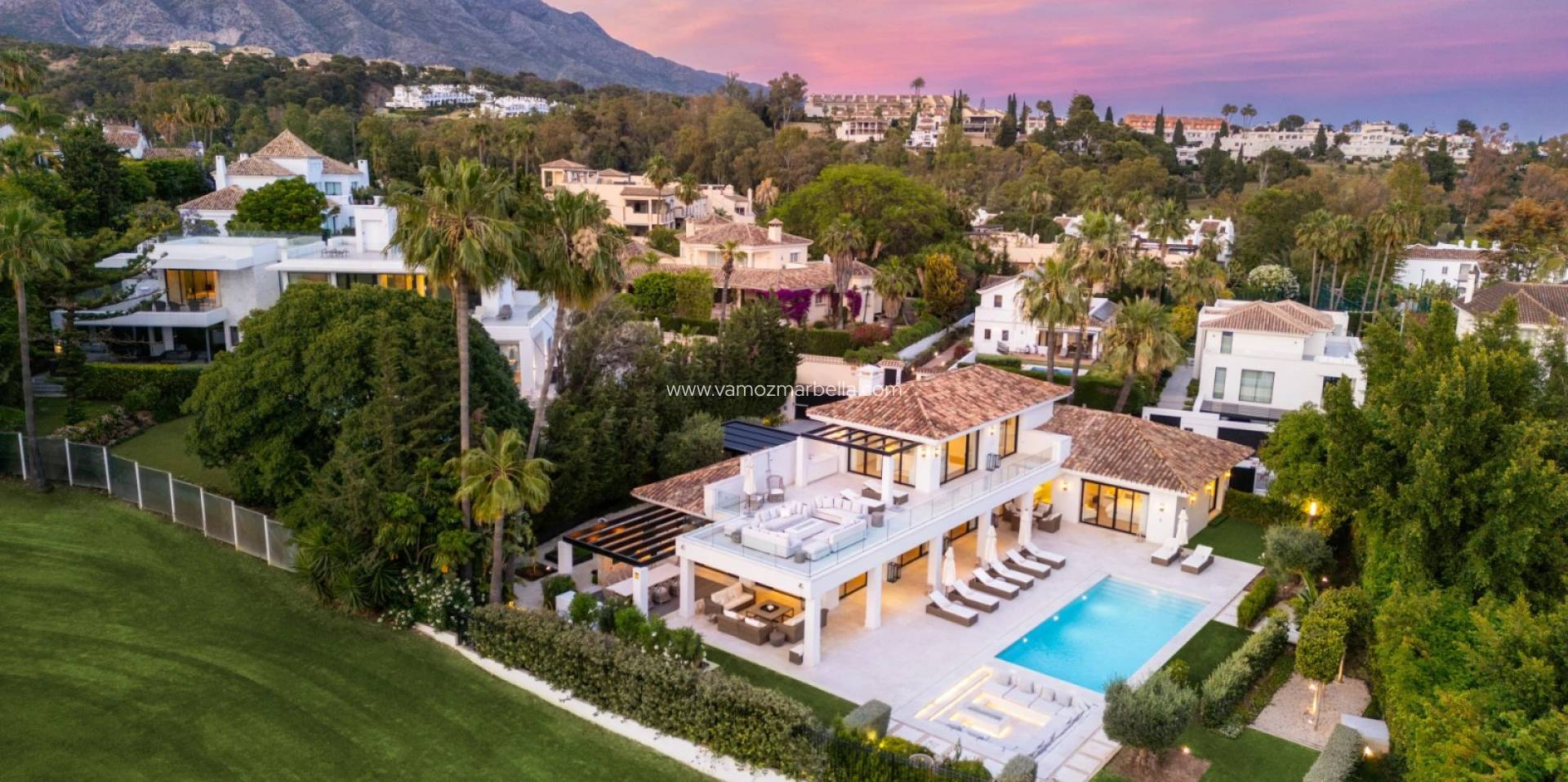 Nieuwbouw  - Villa -
Marbella - Nueva Andalucia