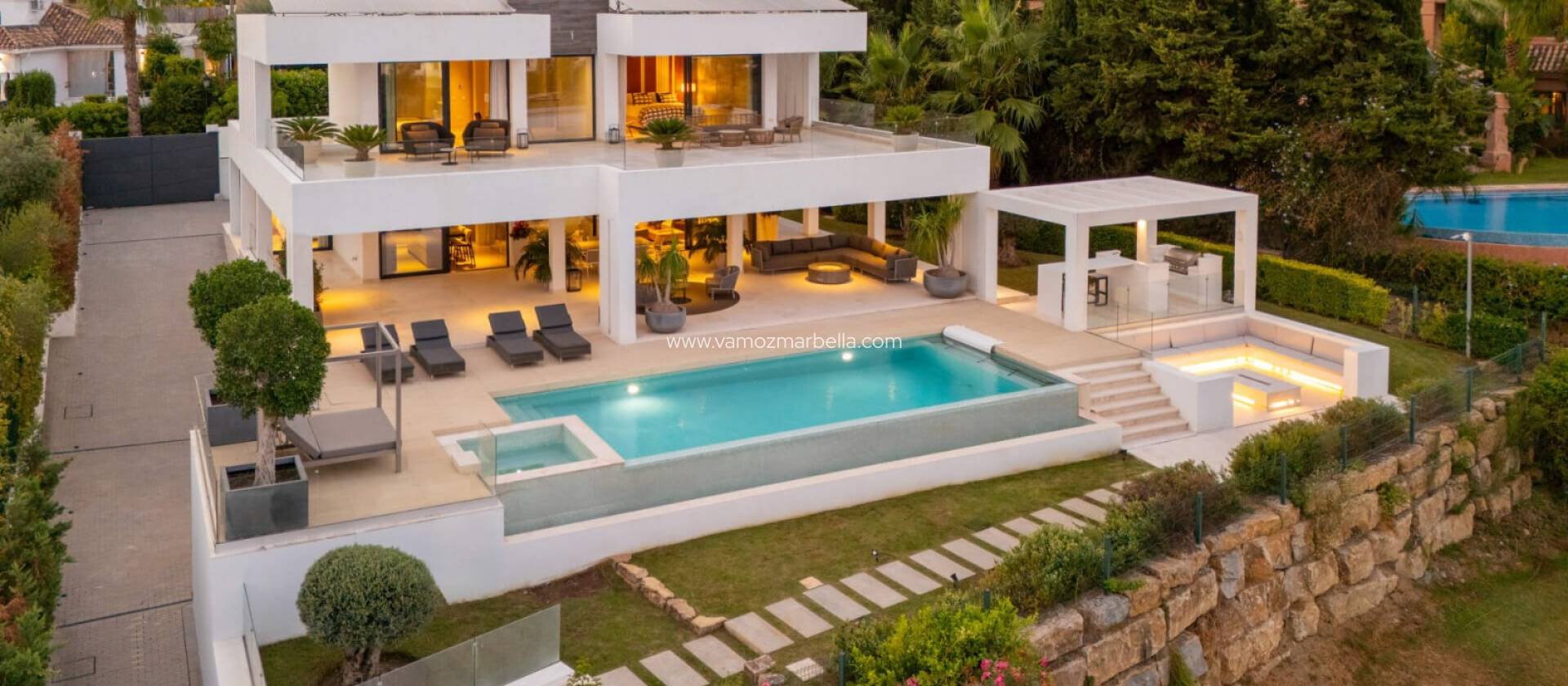 Nieuwbouw  - Villa -
Marbella - Nueva Andalucia