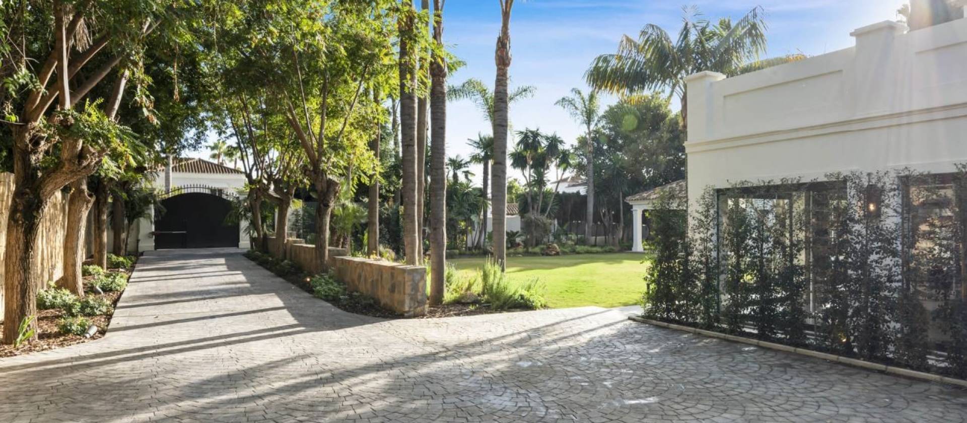 Nieuwbouw  - Villa -
Marbella - Nueva Andalucia