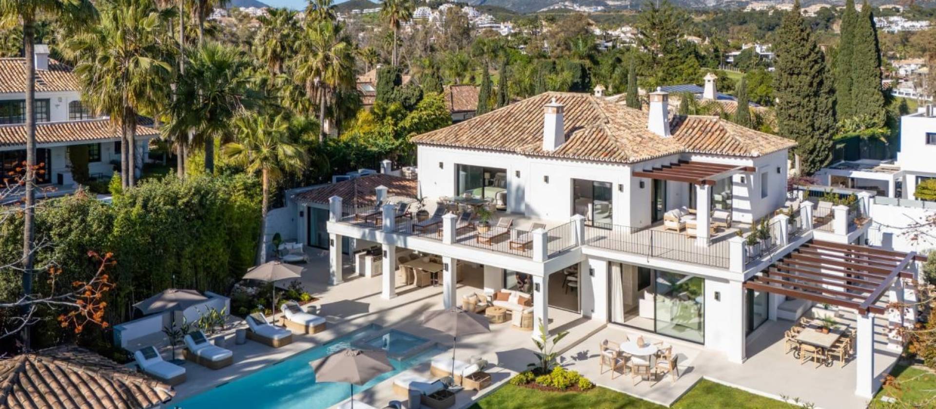 Nieuwbouw  - Villa -
Marbella - Nueva Andalucia