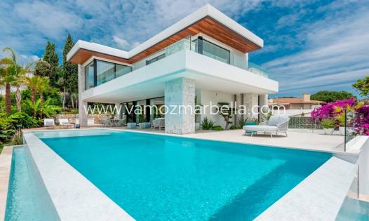 Villa - Nieuwbouw  -
            Marbella - Pavo Real