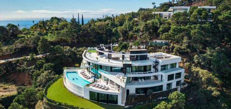 BENAHAVIS: EXCLUSIEVE OASE VOOR VLAAMSE LEVENSGENIETERS AAN DE COSTA DEL SOL