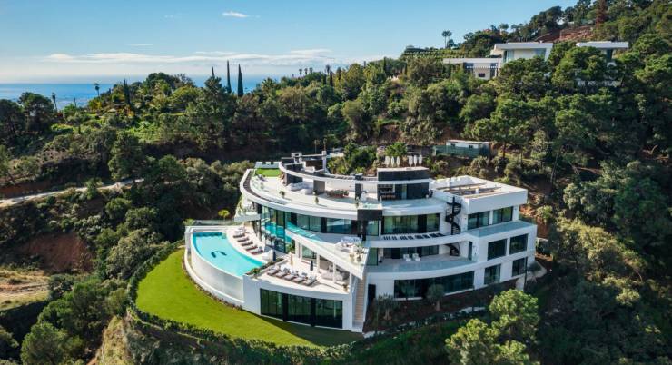 BENAHAVIS: EXCLUSIEVE OASE VOOR VLAAMSE LEVENSGENIETERS AAN DE COSTA DEL SOL