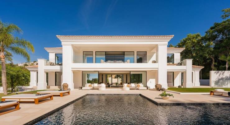 WAAROM NEDERLANDSE INVESTEERDERS KIEZEN VOOR DE COSTA DEL SOL