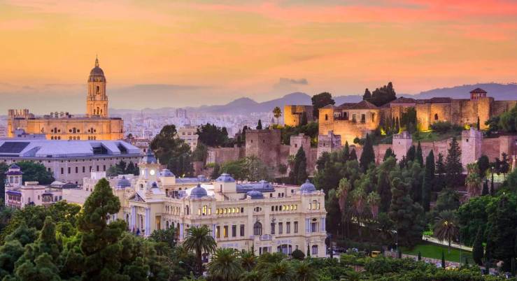 MALAGA VS MARBELLA: WAAR INVESTEERT DE LEVENSGENIETER?