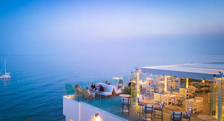 ROOFTOP BARS IN MARBELLA EN ESTEPONA DIE U NIET MAG MISSEN