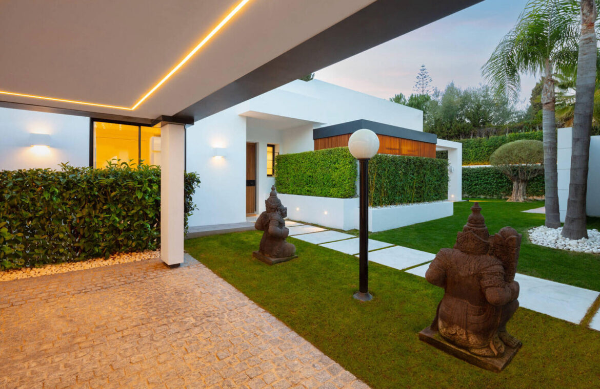 vrijstaande villa modern vernieuwd nieuwbouw golf guadalmina 30